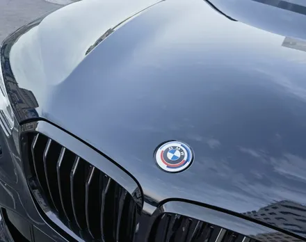 BMW 50주년 엠블럼 교체 패키지 순정부품.