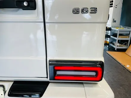 벤츠 W463 G바겐 G63 헤드라이트 + 테일램프. 신형 헤드라이트로 컨버전.