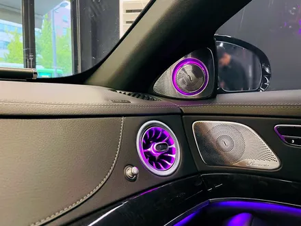벤츠 W222 S클래스 S350d 송풍구 트위터 엠비언트 세트. 두 가지 엠비언트로 실내 인테리어 연출하기.