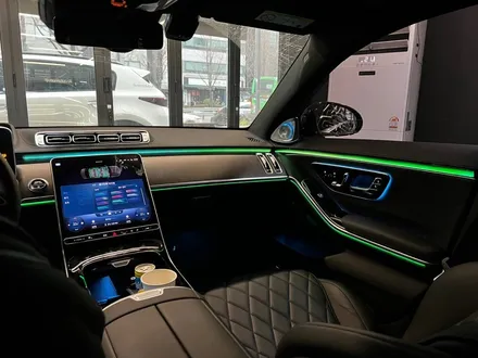 벤츠 W223 S클래스 액티브엠비언트 + 4D 전동트위터 패키지.