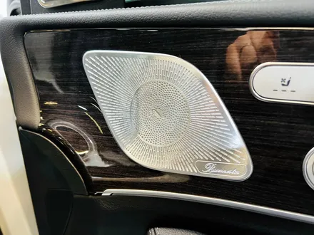 벤츠 W167 GLE300d 미드레인지 부메스터 스피커 커버 교체.
