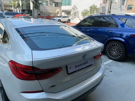 BMW 6GT 카본 스포일러.