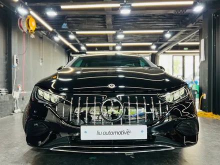 벤츠 EQE 세로그릴 시공 작업 EQE300.