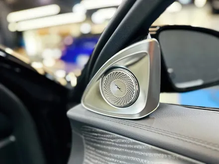 벤츠 W213 E53AMG 4D부메스터 + 송풍구엠비언트.