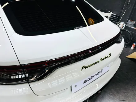 포르쉐 971 파나메라 터보 전동 스포일러 시공 작업 971 MK2.