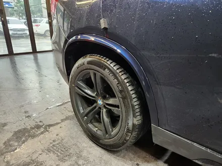 BMW F15 X5 오버휀다 휠하우스 트림 교체하기.