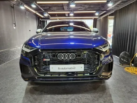 아우디 Q8 RS그릴.