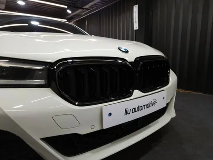 BMW G30 LCI 5시리즈 아이코닉글로우 프론트 그릴
