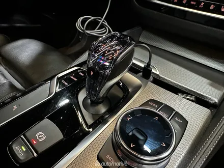 BMW 5시리즈 크롬딜리트 블랙팩 + 파츠 교체 + 크리스탈 기어노브 세트.