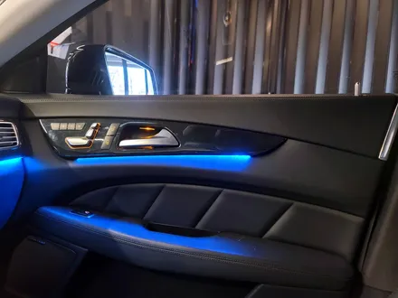 벤츠 W218 CLS 리츠 스마트 엠비언트. CLS에 어울리는 감각적인 분위기.