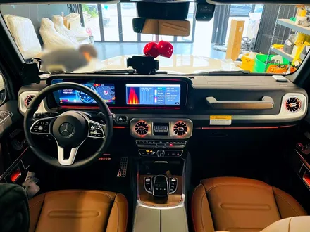 벤츠 G400d 송풍구 터빈 엠비언트. 후석까지 완벽하게 터빈 송풍구 엠비언트 세트.