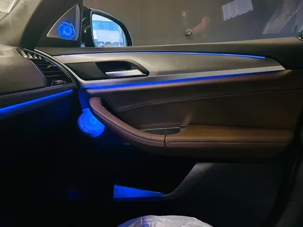 BMW G02 X4 엠비언트 연동 스피커 세트. BMW 실내 엠비언트와 스피커 추천.