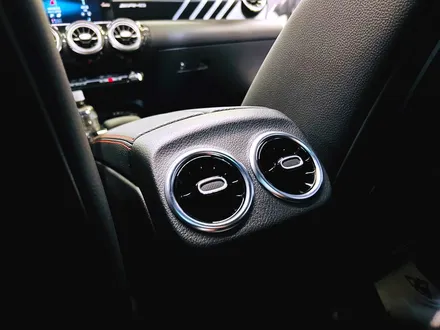 벤츠 CLA45S AMG 2열 후석 송풍구 인스톨. 송풍구 없는 후석에 꼭 필요한 시공.