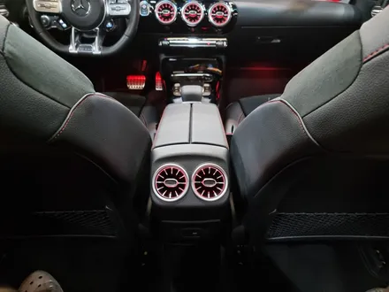 벤츠 W177 A45AMG 순정 AMG 대시보드 패널 + 후석 송풍구 + 엠비언트 추가 작업.