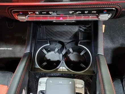 벤츠 GLE GLS 냉온 컵홀더 순정부품 시공.