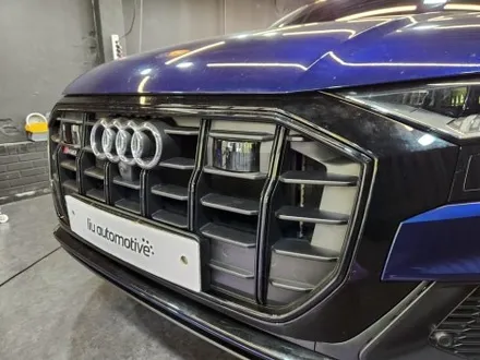 아우디 Q8 RS그릴.