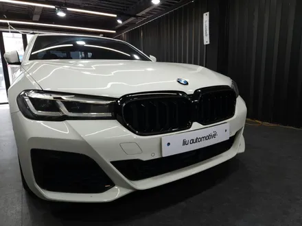 BMW G30 LCI 5시리즈 아이코닉글로우 프론트 그릴
