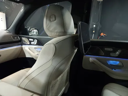 벤츠 GLS 페이스리프트 마이바흐 인테리어 피아노 트림