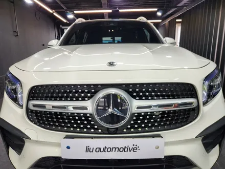 벤츠 GLB 조수석 대시보드 엠비언트 패널 확장.