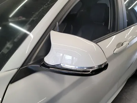 BMW F20 1시리즈 M타입 사이드미러 전체 교체. BMW만의 매력을 어필하는 시공.