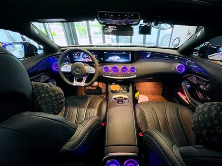 벤츠 S65 AMG 쿠페 송풍구 엠비언트. 전후석 송풍구 모두에 엠비언트 더하기.