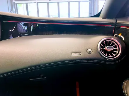 벤츠 S63 AMG 쿠페 송풍구 엠비언트 패키지. 엠비언트 송풍구로 인테리어 드레스업.