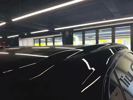 아우디 Q8 50TDI 블랙팩 + 실내 카본트림 교체. 인테리어와 익스테리어 모두 시크하게.