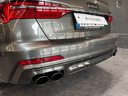 아우디 A6 C8 RS6 그릴 + 안개등 + 디퓨저 + 블랙팩 세트.