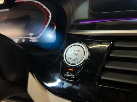 BMW G30 5시리즈 M550i 크리스탈 패키지 + M1M2 버튼 + 카본 패들시프트.