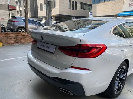 BMW 6GT 카본 스포일러.