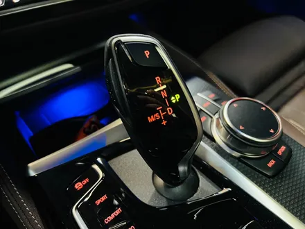 BMW 6GT 크리스탈 기어봉 교체 세트.