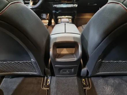 벤츠 W177 A45AMG 순정 AMG 대시보드 패널 + 후석 송풍구 + 엠비언트 추가 작업.