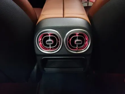 벤츠 X254 신형 GLC 4D 부메스터 + 후석송풍구 엠비언트 시공.