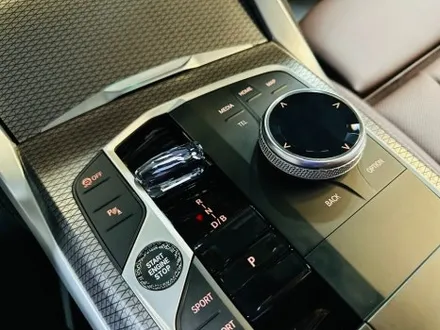 BMW i4 크리스탈 기어봉 교체 세트.