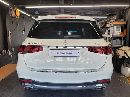 벤츠 신형 GLS AMG GLS63 타입 리어 디퓨저. AMG 리어 디퓨저로 새로워지는 뒷모습.