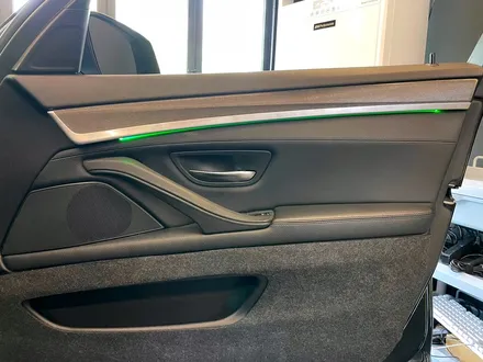 BMW F10 5시리즈 리츠 스마트 실내 엠비언트. 원하는 곳에 엠비언트 포인트 주기.