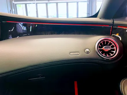 벤츠 S63 AMG 쿠페 송풍구 엠비언트 패키지. 엠비언트 송풍구로 인테리어 드레스업.