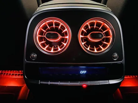 벤츠 W222 S클래스 S350d 송풍구 트위터 엠비언트 세트. 두 가지 엠비언트로 실내 인테리어 연출하기.