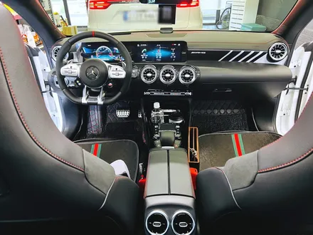 벤츠 CLA45S AMG 2열 후석 송풍구 인스톨. 송풍구 없는 후석에 꼭 필요한 시공.