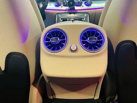 벤츠 W213 E250 E클래스 엠비언트 풀패키지. 송풍구 엠비언트 + 전동 트위터 세트.
