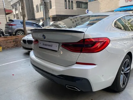 BMW 6GT 카본 스포일러.