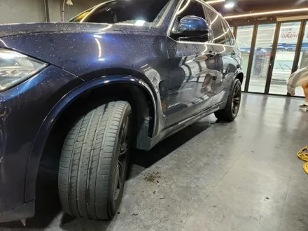 BMW F15 X5 오버휀다 휠하우스 트림 교체하기.
