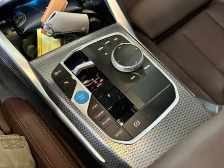 BMW i4 크리스탈 기어봉 교체 세트.