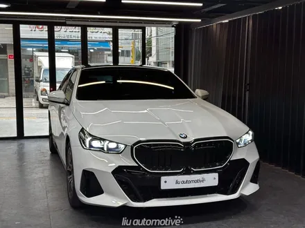 BMW G60 5시리즈 파노라마 선루프 스카이라운지 시공｜럭셔리 감성을 완성하는 실내 업그레이드. / 서울 서초