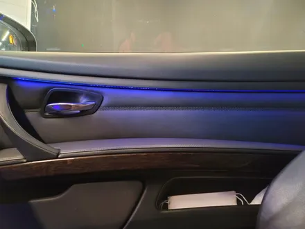 BMW E93 M3 리츠 스마트 엠비언트. 변화가 필요한 차에 필수 시공.