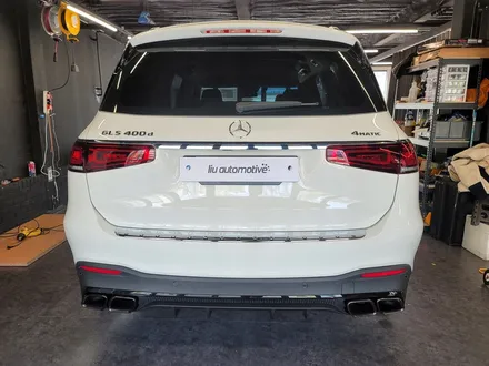 벤츠 신형 GLS AMG GLS63 타입 리어 디퓨저. AMG 리어 디퓨저로 새로워지는 뒷모습.