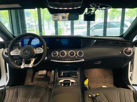 벤츠 S65 AMG 쿠페 송풍구 엠비언트. 전후석 송풍구 모두에 엠비언트 더하기.