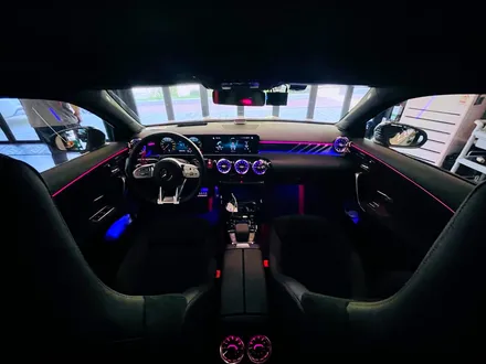 벤츠 W177 A45 AMG 순정 엠비언트 확장 작업. 순정으로 정확하게.
