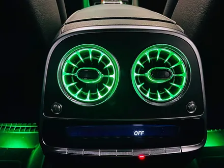 벤츠 W222 S클래스 S350d 송풍구 트위터 엠비언트 세트. 두 가지 엠비언트로 실내 인테리어 연출하기.