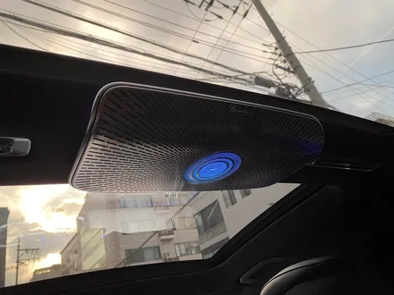 벤츠 W223 S클래스 천장 부메스터 + 액티브엠비언트. 천장 부메스터의 매력.